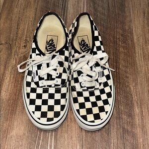 Lace up‎ Checkered Vans size 5 M/ 6.5 W